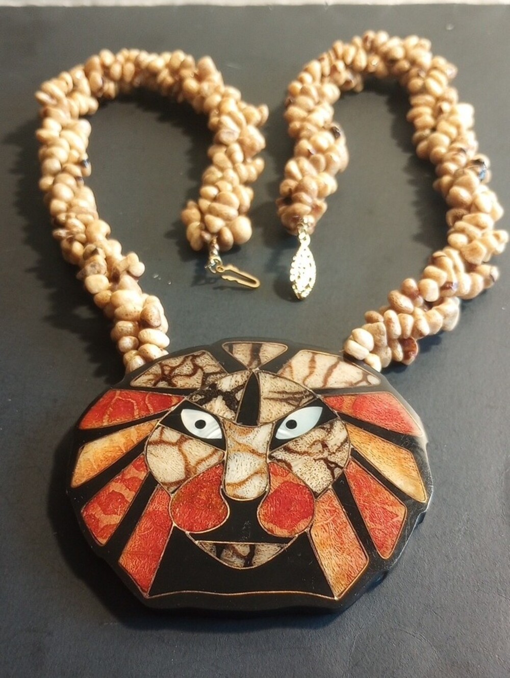 LEE SANDS TIGER CORAL APPLE CORAL INLAID LION NECKLACE 20" LONG
